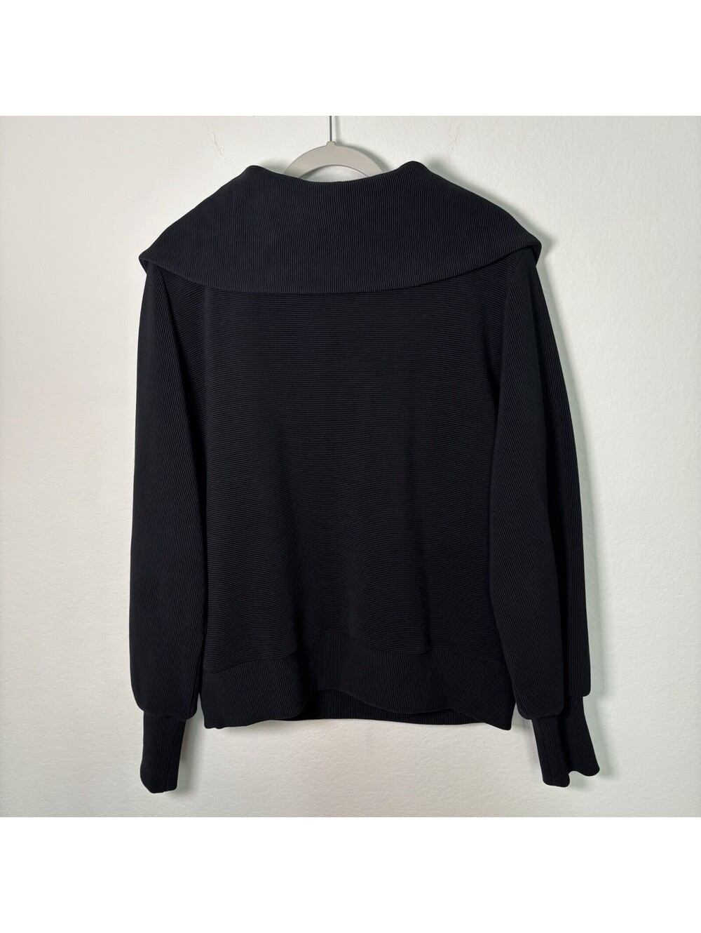 Varley Vine Half Zip Pullover Black Women’s Size S Oversized Amazing Condition - Picture 3 of 7